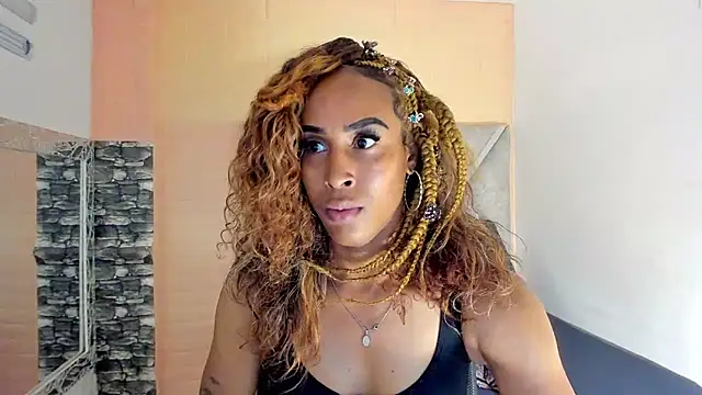 Snapshot of CarameloCeron chatting on December 11, 2024, 4:53 pm CarameloCeron online show from December 11, 2024, 4:53 pm