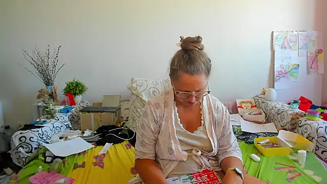 IamYourNarcotic online show from September 25, 2025, 12:11 pm