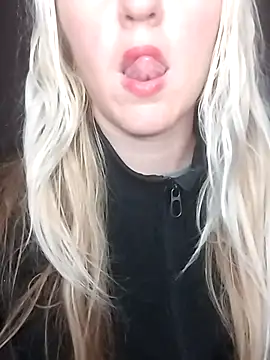 Mllesha74000 online show from December 2, 2025, 3:14 pm