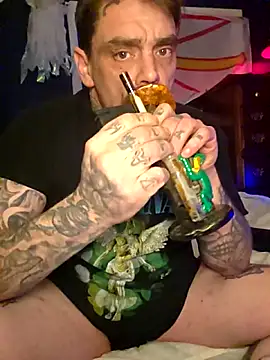 canadacockinme online show from December 2, 2025, 12:22 am