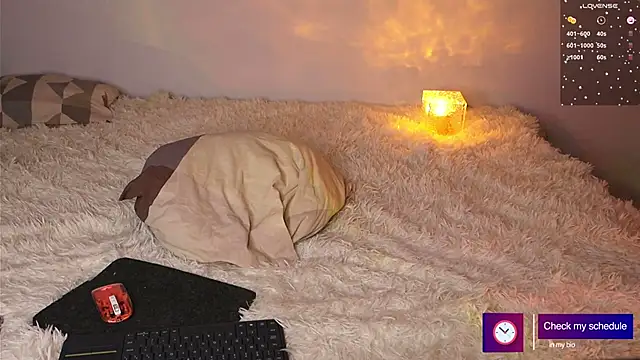 aesthetic boyy online show from December 23, 2024, 7:06 am