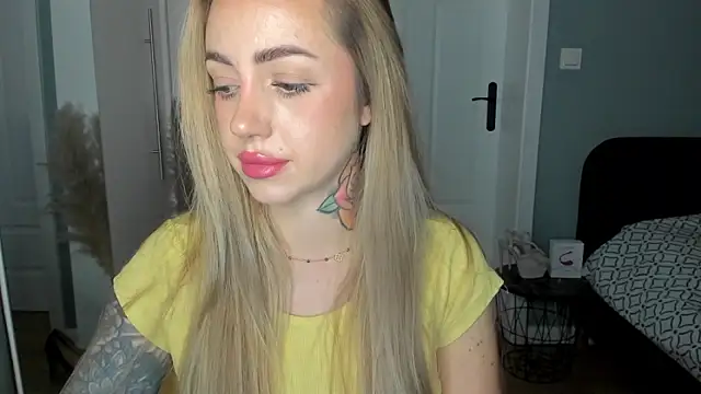 sexyCoralie online show from July 1, 2026, 1:22 pm