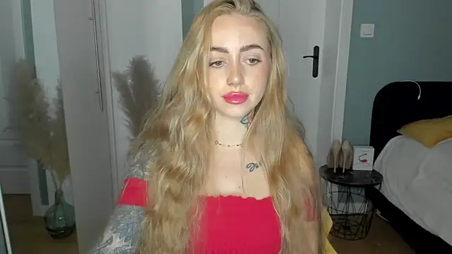 sexyCoralie online show from April 17, 2026, 6:38 am