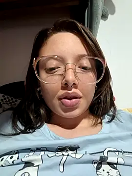 Snapshot of linda-schmidt chatting on April 21, 2026, 1:42 am linda-schmidt online show from April 21, 2026, 1:42 am