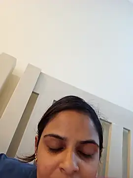 DirtySnowball69 online show from February 5, 2025, 2:16 pm