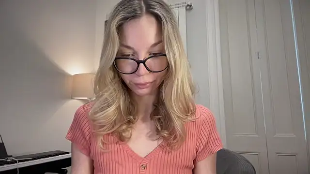 Cutensadistic online show from January 22, 2025, 12:06 pm