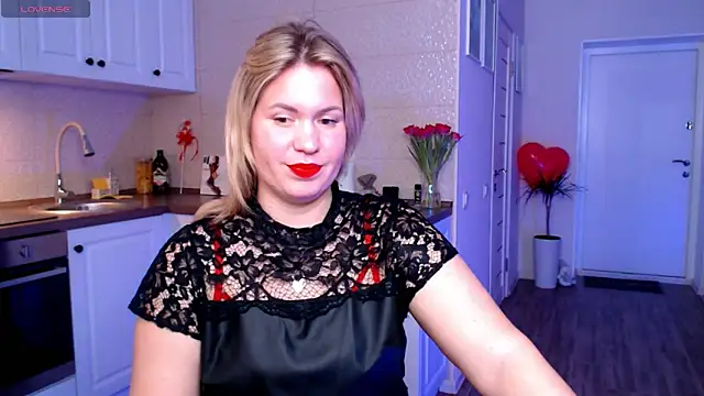 Snapshot of HotTiffani chatting on February 23, 2025, 12:05 pm HotTiffani online show from February 23, 2025, 12:05 pm