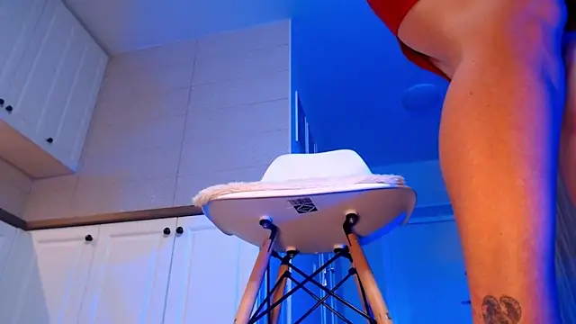 Snapshot of HotTiffani chatting on September 25, 2025, 4:40 am HotTiffani online show from September 25, 2025, 4:40 am