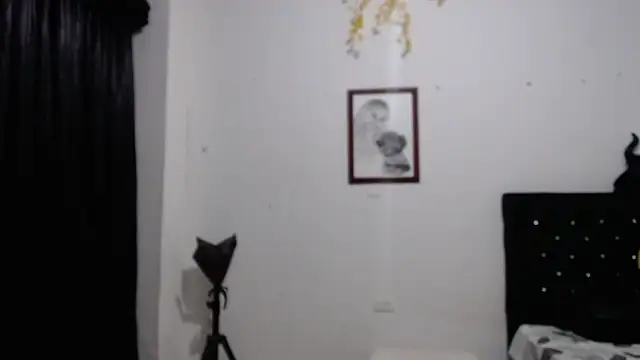 venuz mendoza20 online show from September 26, 2025, 2:24 pm