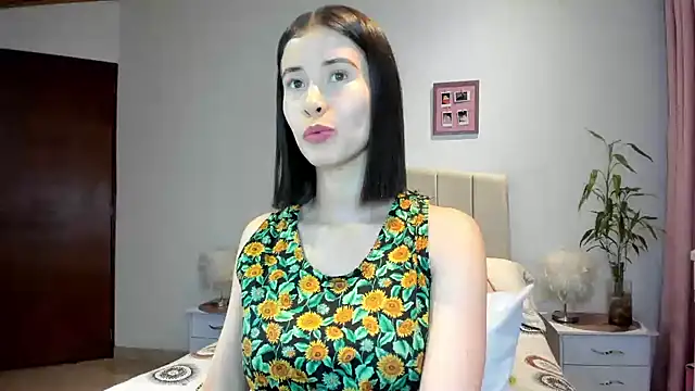 macarena vallejo online show from January 14, 2025, 1:58 am