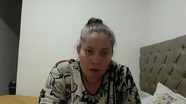 tiffany horny 1 online show from January 23, 2025, 6:49 am
