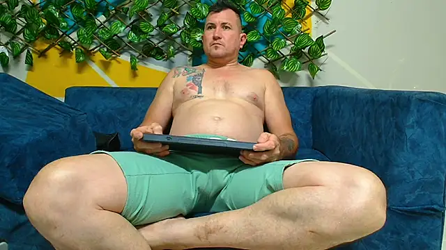 Snapshot of xavier_1988 chatting on February 18, 2026, 11:01 pm xavier 1988 online show from February 18, 2026, 11:01 pm