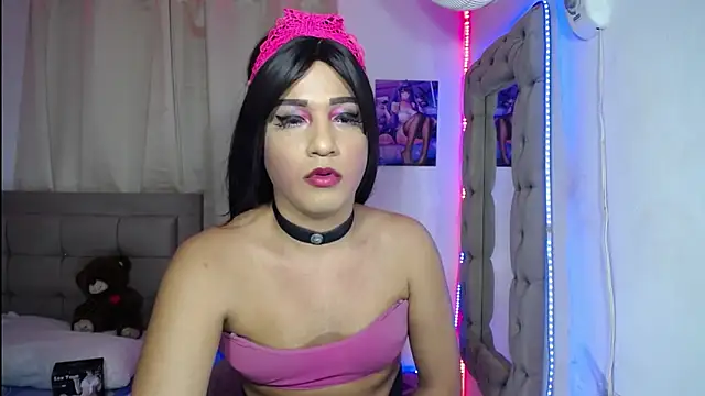 Snapshot of TRANSCATALINA chatting on October 7, 2025, 11:11 am TRANSCATALINA online show from October 7, 2025, 11:11 am