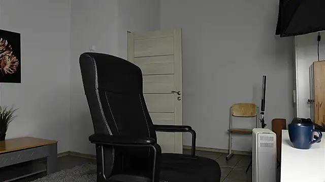 Snapshot of Tommy_Burnz chatting on September 26, 2025, 6:48 pm Tommy Burnz online show from September 26, 2025, 6:48 pm