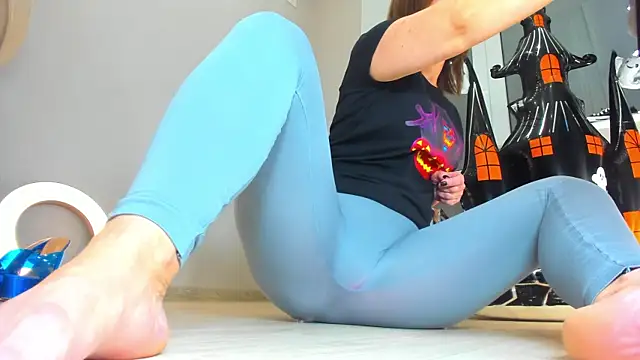 Snapshot of Girl_Squirts chatting on October 25, 2025, 3:28 am Girl Squirts online show from October 25, 2025, 3:28 am