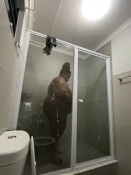 Snapshot of MissLola27 chatting on September 17, 2025, 4:20 pm MissLola27 online show from September 17, 2025, 4:20 pm