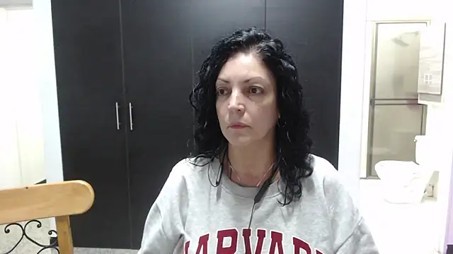 Snapshot of mijal_queen chatting on October 2, 2025, 2:59 am mijal queen online show from October 2, 2025, 2:59 am