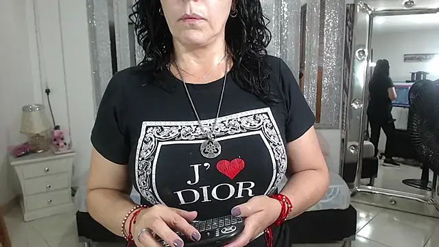 mijal queen online show from January 29, 2025, 2:19 am