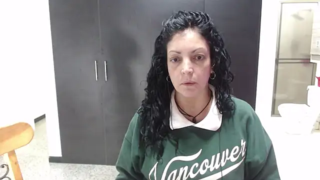 Snapshot of mijal_queen chatting on October 24, 2025, 3:16 am mijal queen online show from October 24, 2025, 3:16 am