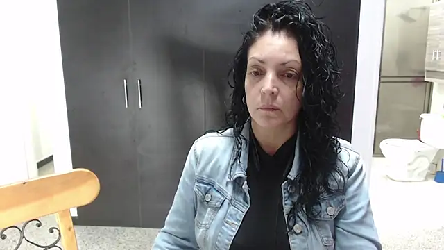 Snapshot of mijal_queen chatting on October 10, 2025, 3:07 am mijal queen online show from October 10, 2025, 3:07 am