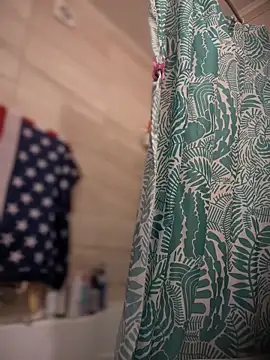 Snapshot of LaraHollywood chatting on September 30, 2025, 6:08 am LaraHollywood online show from September 30, 2025, 6:08 am