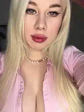 LaraHollywood online show from January 24, 2025, 4:48 am