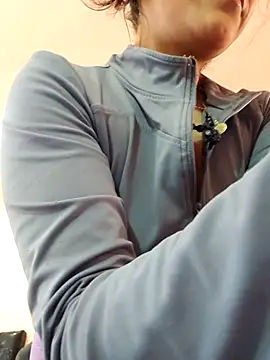 Snapshot of DORYY chatting on November 7, 2025, 5:17 pm DORYY online show from November 7, 2025, 5:17 pm