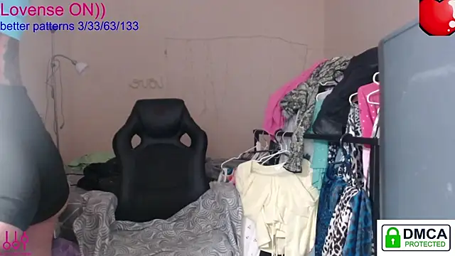 Snapshot of sweet_cute_cat chatting on October 13, 2025, 11:38 pm sweet cute cat online show from October 13, 2025, 11:38 pm