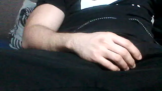 Snapshot of bestofsex99 chatting on December 17, 2025, 3:39 pm bestofsex99 online show from December 17, 2025, 3:39 pm