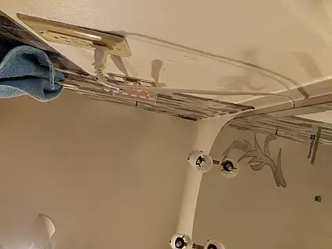 tropikboy online show from December 22, 2025, 12:44 am