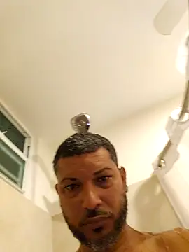 tropikboy online show from November 10, 2025, 10:09 am