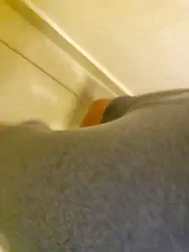 tropikboy online show from December 5, 2025, 9:52 am