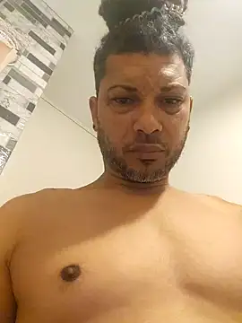 tropikboy online show from March 4, 2025, 9:51 am