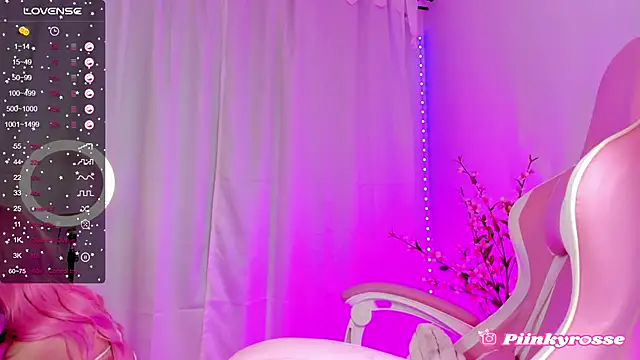 rosseblondee online show from February 7, 2025, 9:26 pm