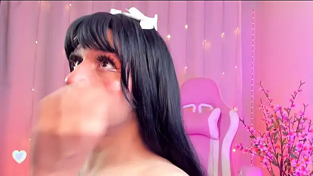 Snapshot of rosseblondee chatting on September 27, 2025, 9:43 pm rosseblondee online show from September 27, 2025, 9:43 pm