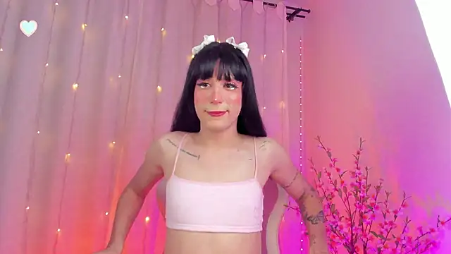 Snapshot of rosseblondee chatting on October 23, 2025, 10:52 pm rosseblondee online show from October 23, 2025, 10:52 pm