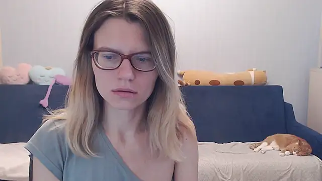 night is dark online show from November 22, 2025, 4:39 pm