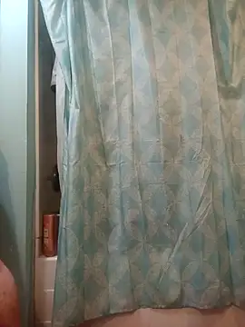 Snapshot of FUNINWV9 chatting on October 3, 2025, 1:53 am FUNINWV9 online show from October 3, 2025, 1:53 am