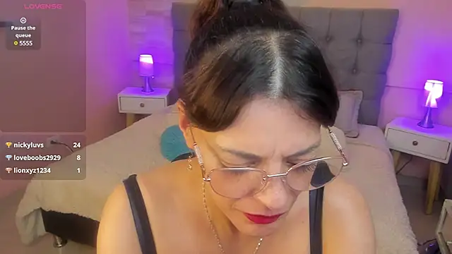  Abril W online show from February 20, 2025, 6:50 am