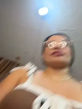 valerie lya online show from March 5, 2026, 12:46 pm