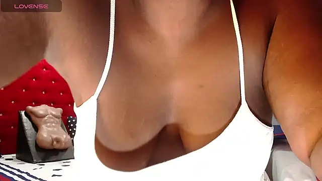 TamyJhonson online show from December 5, 2025, 12:48 pm