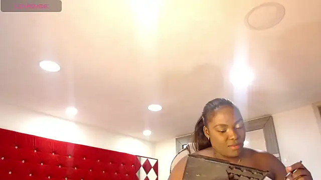 Snapshot of TamyJhonson chatting on October 31, 2025, 12:46 pm TamyJhonson online show from October 31, 2025, 12:46 pm