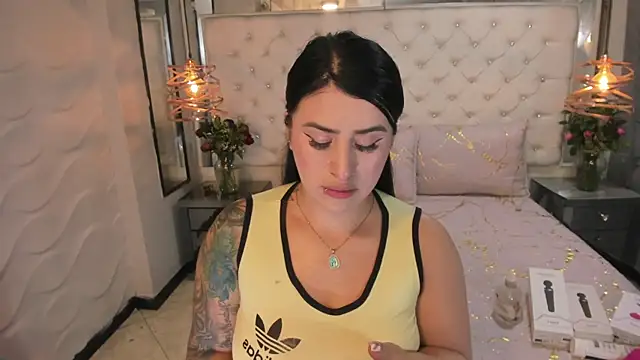 Snapshot of Nara_belen chatting on February 23, 2025, 6:07 am Nara belen online show from February 23, 2025, 6:07 am