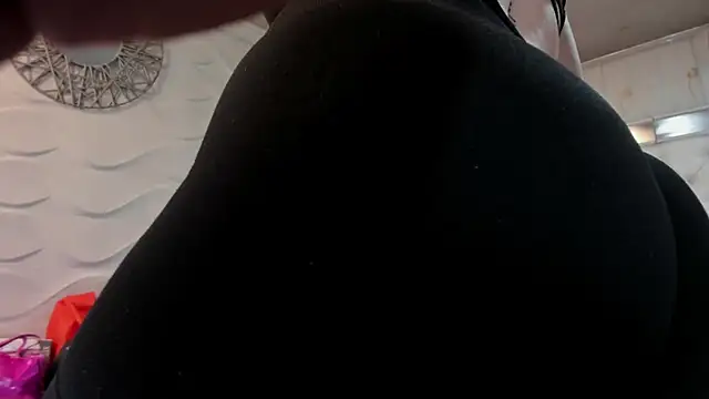 Snapshot of Nara_belen chatting on March 13, 2025, 3:22 am Nara belen online show from March 13, 2025, 3:22 am