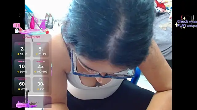 keyklin1 online show from October 6, 2025, 12:28 pm