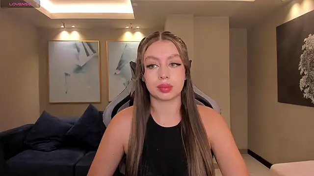 EllaClark online show from March 22, 2025, 7:20 pm