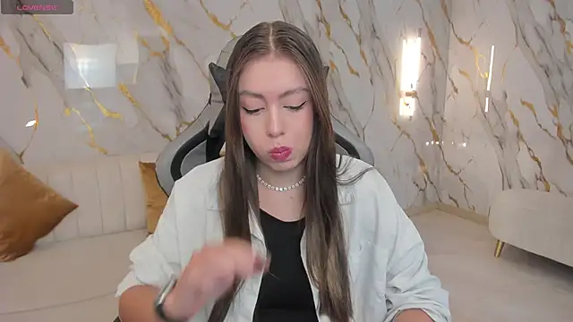 EllaClark online show from September 20, 2025, 7:08 pm