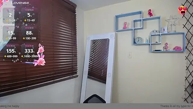 Snapshot of NicoleSantana chatting on September 19, 2025, 10:14 pm NicoleSantana online show from September 19, 2025, 10:14 pm