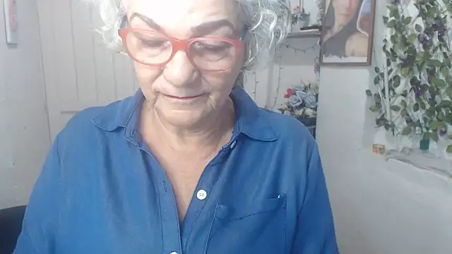 FunnyGrandma online show from September 30, 2025, 12:05 am