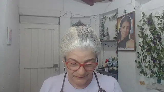 FunnyGrandma online show from September 21, 2025, 11:21 pm